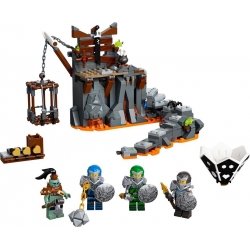 Lego Ninjago Podróż do Lochów Czaszki 71717