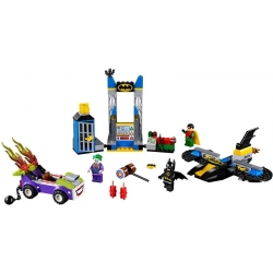 Lego Juniors Atak Jokera™ na jaskinię Batmana 10753