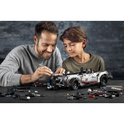 Lego Technic Porsche 911 RSR 42096