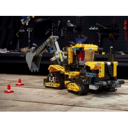 Lego Technic Wytrzymała koparka 42121