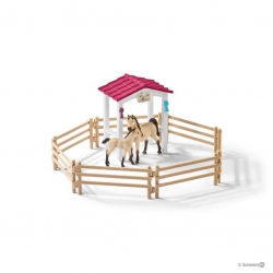 Schleich Horse Club Boks z końmi krwi arabskiej i opiekunką koni 42369